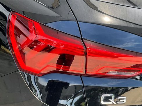 Used 2023 Audi Q3 2.0T Premium Plus w/ Premium Plus Package AWD/4WD image 28