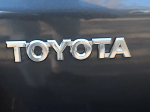 Used 2006 Toyota 4Runner Limited image 11