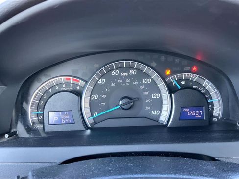 Used 2012 Toyota Camry SE FWD image 25