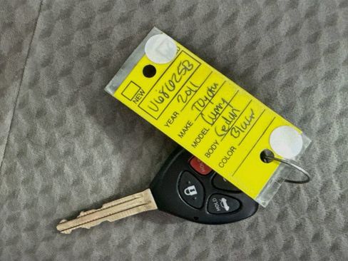 Used 2011 Toyota Camry LE w/ Fleet Convenience Pkg FWD image 32