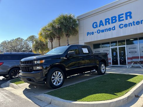 Used 2022 Chevrolet Silverado 1500 Custom w/ LPO, Dark Essentials Package image 3