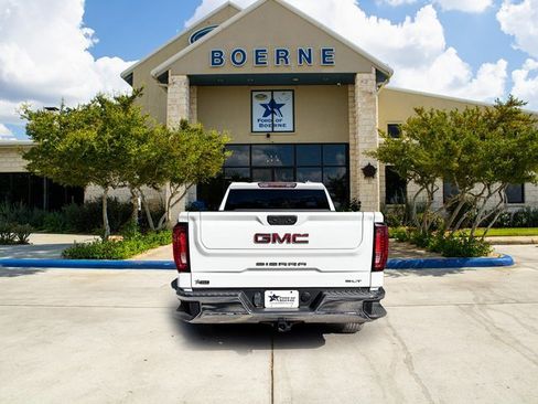 Used 2024 GMC Sierra 1500 SLT image 4