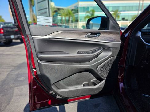 New 2026 Jeep Grand Cherokee L 2WD image 19