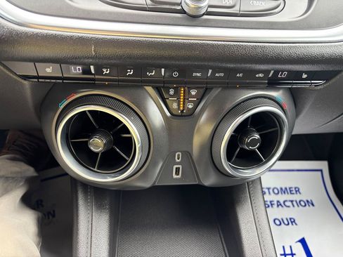 Used 2019 Chevrolet Blazer LT AWD/4WD image 21
