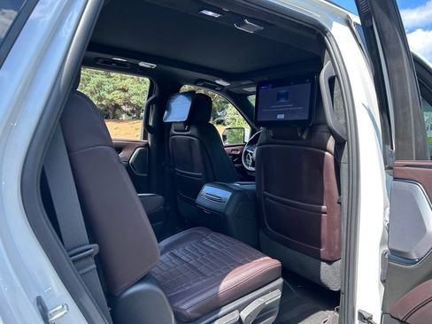 Used 2023 Cadillac Escalade V w/ LPO, ONYX Package AWD/4WD image 51
