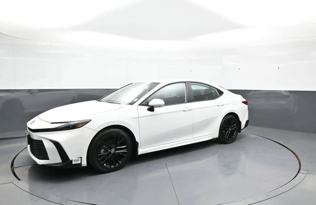 Used 2025 Toyota Camry SE w/ Convenience Package AWD/4WD image 10