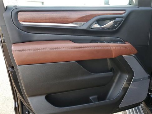 Used 2023 GMC Yukon Denali Ultimate image 23