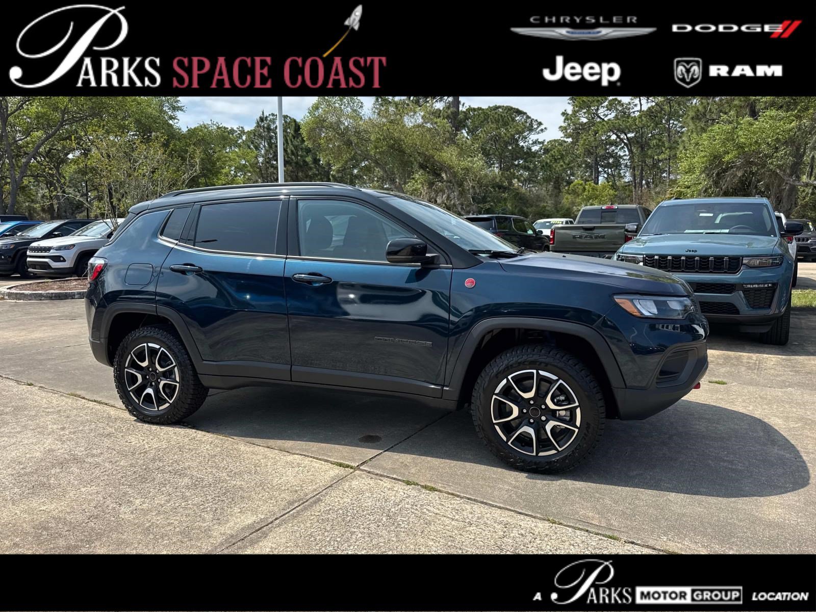 New 2026 Jeep Compass Trailhawk w/ Trailer Tow Group AWD/4WD image 1