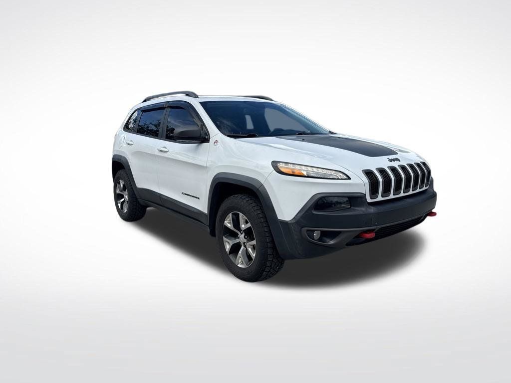 Used 2017 Jeep Cherokee Trailhawk w/ Trailer Tow Group AWD/4WD image 2