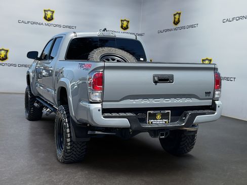 Used 2021 Toyota Tacoma TRD Sport w/ Technology Package AWD/4WD image 7