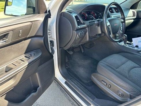 Used 2013 GMC Acadia SLE FWD image 18