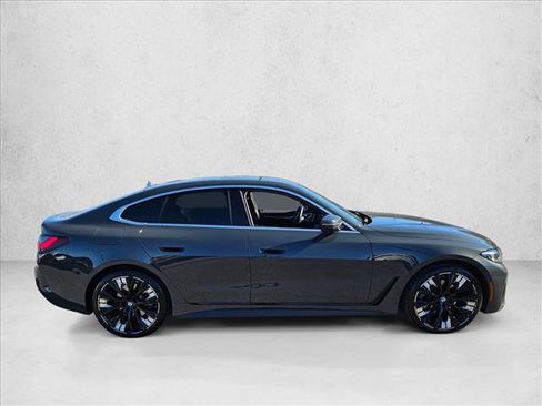 Used 2025 BMW 430i 430i w/ Driving Assistance Package image 4