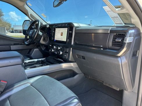 Used 2024 Ford F350 Lariat w/ Lariat Ultimate Package AWD/4WD image 42