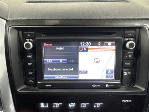Used 2018 Toyota Sequoia Platinum AWD/4WD image 45