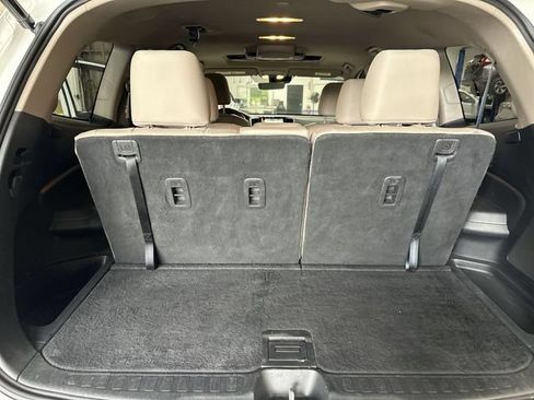 Used 2019 Honda Pilot Touring image 26