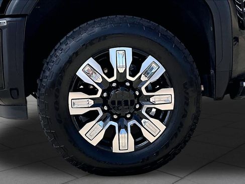 Used 2025 GMC Sierra 2500 Denali w/ Denali Reserve Package AWD/4WD image 11