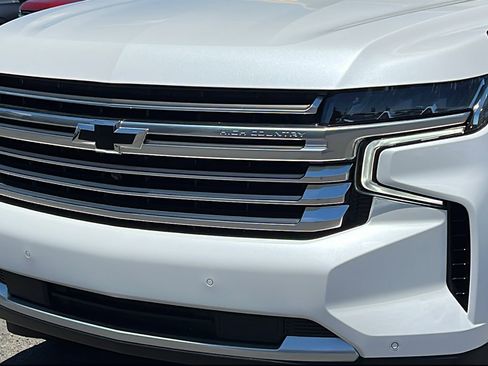 Used 2021 Chevrolet Tahoe High Country w/ Premium Package AWD/4WD image 9