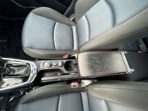 Used 2018 Toyota Yaris iA image 21