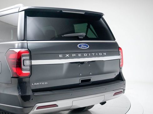 Used 2022 Ford Expedition Max Limited image 8