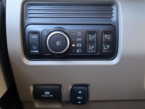 Used 2026 Ford F450 Platinum w/ Platinum Plus Package image 19