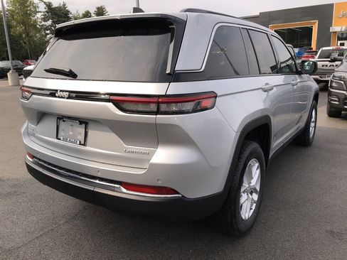 New 2025 Jeep Grand Cherokee Laredo X w/ Luxury Tech Group I image 5