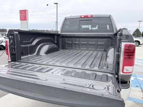 Used 2017 RAM 1500 Laramie image 9