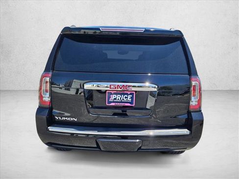 Used 2018 GMC Yukon Denali AWD/4WD image 7