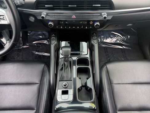 Used 2022 Kia Telluride S FWD image 11