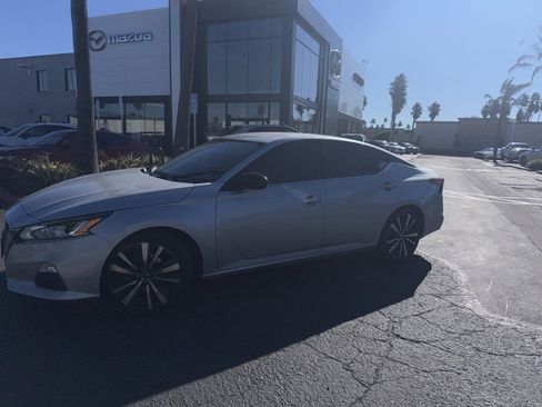 Used 2020 Nissan Altima 2.5 SR image 3