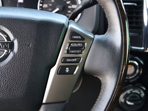 Used 2021 Nissan Titan Platinum Reserve w/ Moonroof Package image 31