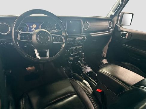 Used 2018 Jeep Wrangler Unlimited Sahara image 23