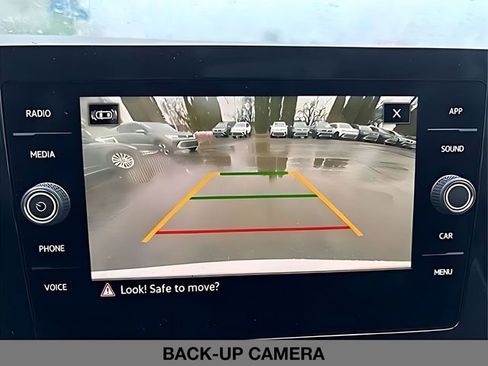 Used 2025 Volkswagen Taos SE w/ Panoramic Sunroof Package image 26