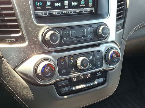Used 2020 Chevrolet Suburban LS AWD/4WD image 22
