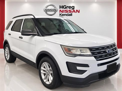Used 2017 Ford Explorer 4WD image 3