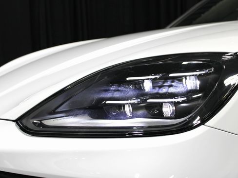 New 2026 Porsche Cayenne image 15