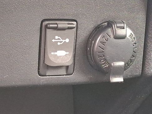 Used 2017 Toyota RAV4 LE w/ All Weather Liner Package AWD/4WD image 25