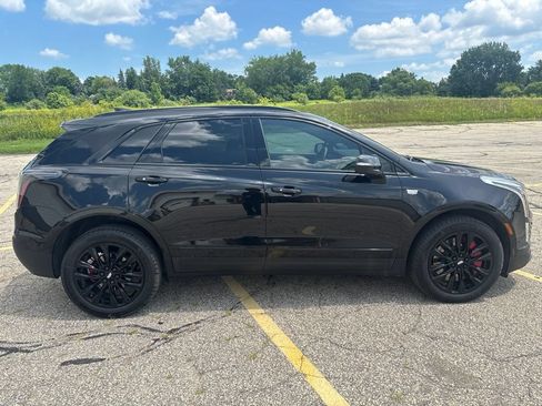 Used 2022 Cadillac XT5 Sportv w/ LPO, ONYX Package AWD/4WD image 5