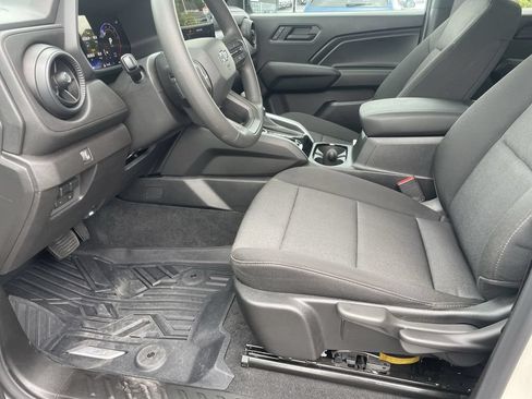 Used 2026 Chevrolet Colorado Trail Boss AWD/4WD image 9