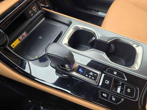 Used 2025 Lexus NX 350h AWD w/ Premium Package image 31