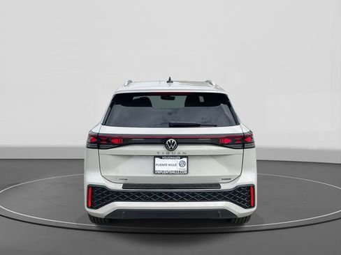New 2026 Volkswagen Tiguan SEL R-Line image 5