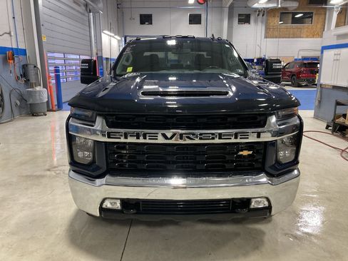 Used 2021 Chevrolet Silverado 3500 LT w/ Convenience Package image 2