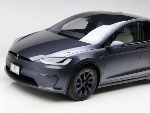 Used 2023 Tesla Model X AWD/4WD image 34