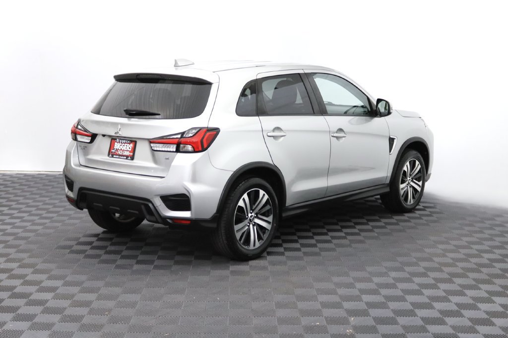 Used 2020 Mitsubishi Outlander Sport SE AWD/4WD image 8