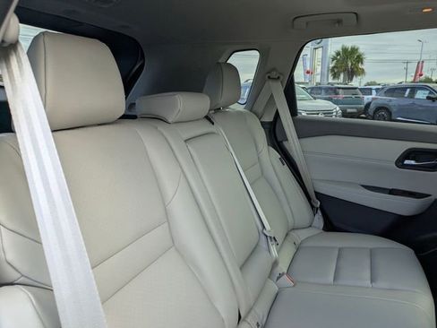 New 2026 Nissan Rogue SV FWD image 31