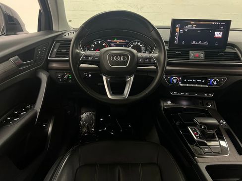 Used 2021 Audi Q5 2.0T Premium w/ Convenience Package AWD/4WD image 16