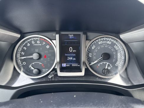 Used 2021 Toyota Tacoma SR5 w/ Blackout Package (TMS) image 15