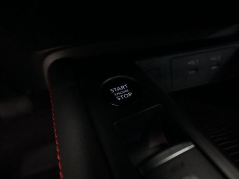 Certified 2025 Nissan Kicks SR image 30