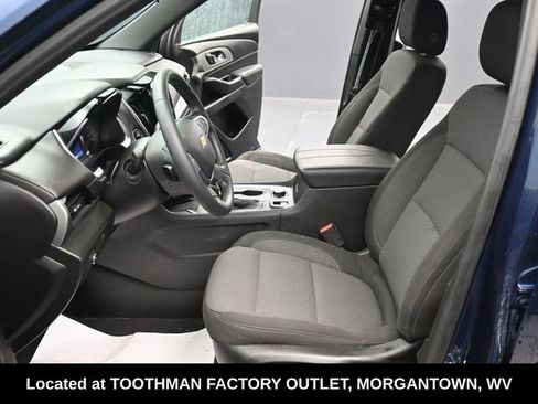 Used 2023 Chevrolet Traverse LT AWD/4WD image 13