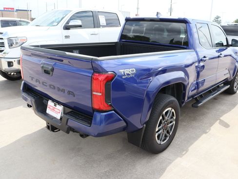 Used 2024 Toyota Tacoma TRD Sport image 9