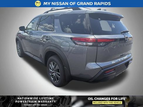 New 2026 Nissan Pathfinder SV AWD/4WD image 5